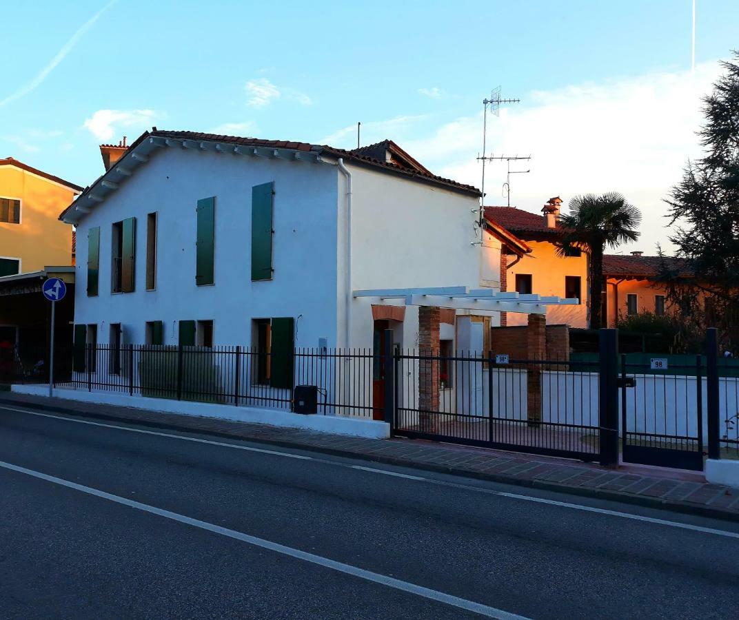 Апартаменты Casa Giulietta & Romeo Монтеккьо-Маджоре Экстерьер фото